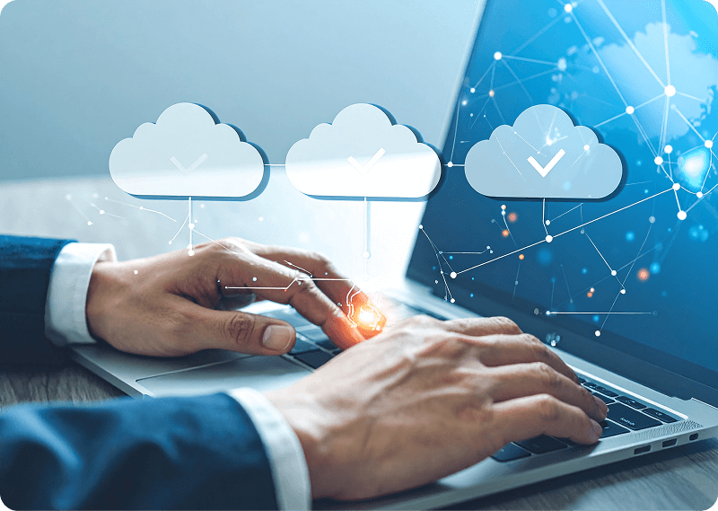 Azure・AWS・GCPなど複数クラウドに対応する技術支援イメージ